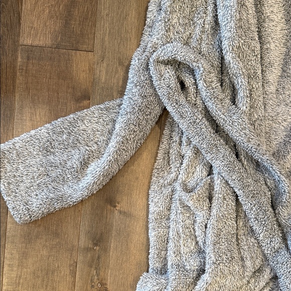 Cozy Gray Robe - Picture 4 of 6